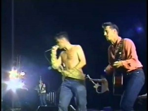 Morrissey - Suedehead (Dallas, 1991) (15/16)