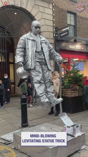 Street magic is AWESOME! 🤩 #StreetMagic #MindBlowing | HomeChic