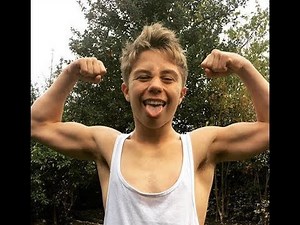 Teenage impressive ripped bodybuilder|Workout with posing |teenager teen muscle super teen.