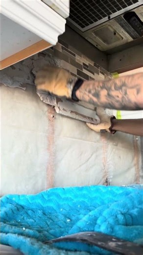 Backsplash removal Cap-One Homes