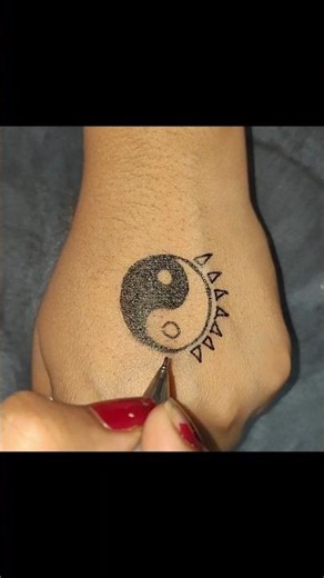 Balance is everything ☯️✨ Wait for the final look 😳🔥#yinyang#yinyangtattoo#tattooart#smalltattoo#art