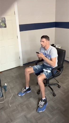 3.1M views · 94K reactions | Alien Prank 藍藍藍藍藍 | Dj Jazzy D (The GrooveMaster) | Facebook