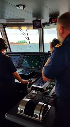 Inside the Cockpit | Real Flight Moments & Pilot Action