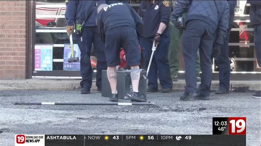 SWAT officers at Summit County smoke shop
