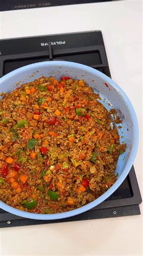 Food Blogger | Recipes on Instagram: "Once you try this minced fish sauce, there’s no going back. I paired it with spaghetti and it turned out so comforting and delicious. It’s light, protein-packed, and perfect for days you want something quick but satisfying. Simple ingredients, big flavour, and the kind of meal you’ll want to repeat again and again. Save this for your next easy lunch or dinner idea #foodie #recipe #foodblog #fish #spaghetti"