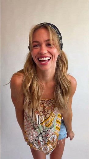 The ways to wear a Boho Bandeau are endless… show your personality & add some fun to any outfit!🦋🌈