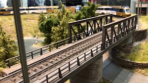 Bemo H0 GoldenPass, hier in Märklin Ausführung, … anbei ein Video vom Besuch auf der Spielwarenmesse in Nürnberg …, Gruß das Team von Modellbahn Kramm | Modellbahn Kramm