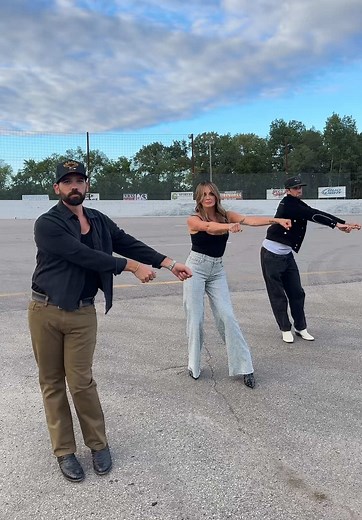 Pre-Show Cardio with Carly Pearce