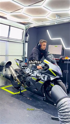 The Secret Behind Clutchless Shifting #sportbike #motorcycle #motogp #quickshifter #shorts