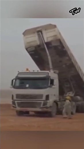 The Most Insane Hydraulic Cylinder Explosion Caught on Camera 💀✨️