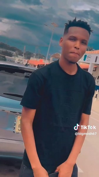 Ronaldinho's Iconic Goals and Skills Compilation