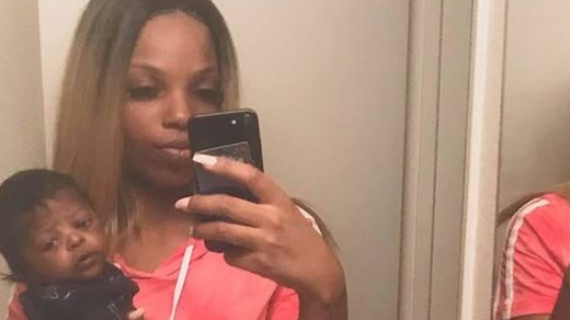 Woman calls her newborn son "ugly"