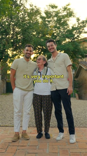 🇺🇸 And that’s how we ended up building the world’s first cooking platform led by Nonne. Not for views or trends, but to spend time in real kitchens, learning from the women who’ve been cooking the same dishes for decades. 🇮🇹 Ed è così che siamo arrivati a costruire la prima piattaforma di cucina al mondo guidata dalle Nonne. Non per le visualizzazioni o le mode, ma per passare tempo nelle cucine vere, imparando da donne che cucinano gli stessi piatti da decenni. #italy #italia #cucina #recip