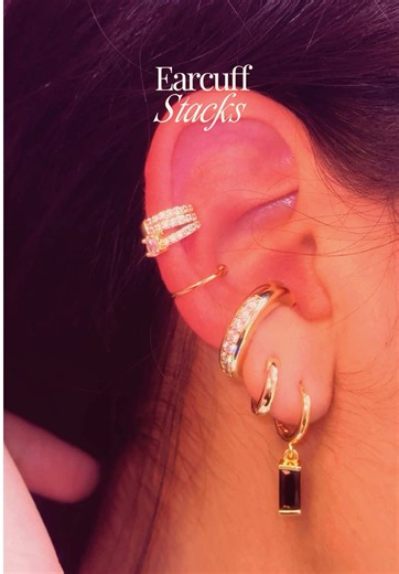 Piercing ear cuff y ear stack: look de aretes sin perforación