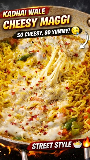 Cheesy Maggi Recipe | Street Style Maggi at home |5 min Recipe Easy snack #shorts #maggi #viral #veg
