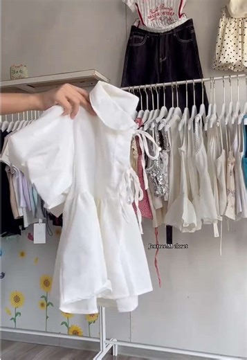 Trendy Puffy Tops Collection at Jentree.M