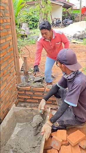 Junior bricklayers don't understand how to lay red bricks properly