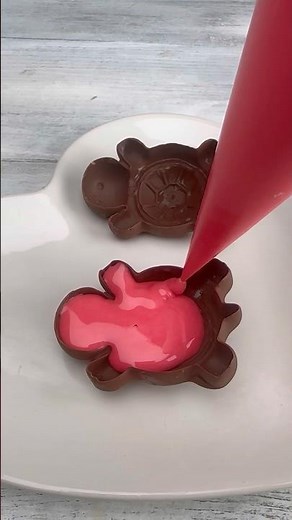 🐢 How to make chocolate turtle pralines with yummy cherry inside #chocolate #turtle #foodiebeats