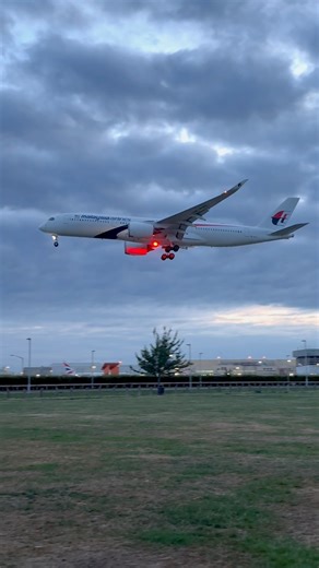 124K views · 949 reactions | Malaysia Airlines Airbus A350-900 ✈️ #Airbus #AirbusA380 #Aviation #Airplane #PlaneSpotting #Landing #Airport | Elemer Bujaki | Facebook