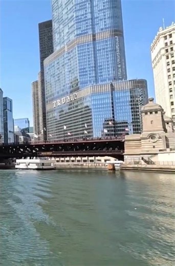 Trump Hotel Chicago Riverfront 5-Star Luxury Hotel River View [Illinois USA]