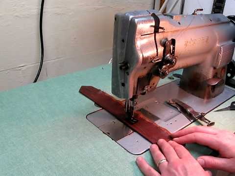 Singer 211 with a servo motor sewing leather