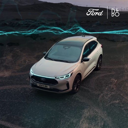 In der Kuga Sound Edition erlebst du kraftvollen Sound auf einem neuen Level: Das optimierte B&O-Soundsystem passt jeden Lautsprecher individuell an deine Wünsche an. Für ein Klangerlebnis, das jede Fahrt unvergesslich macht. | Ford Austria