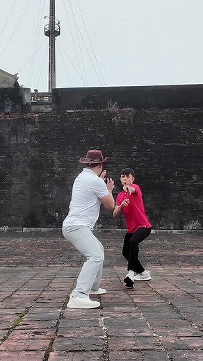 60K views · 457 reactions | The real karate’s moves in street fight situations - đòn thực dụng karate chiến đấu tình huống | Loi Tran karate | Facebook