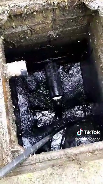 Efficient Drain Cleaning Techniques for Unblocking Water Flow