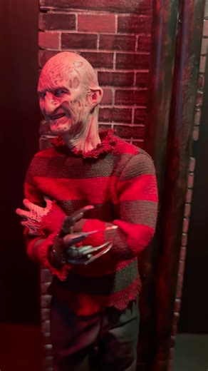 1/6 scale Freddy Krueger | custom Sculpt and diorama #freddykrueger #robertenglund #diorama #figure