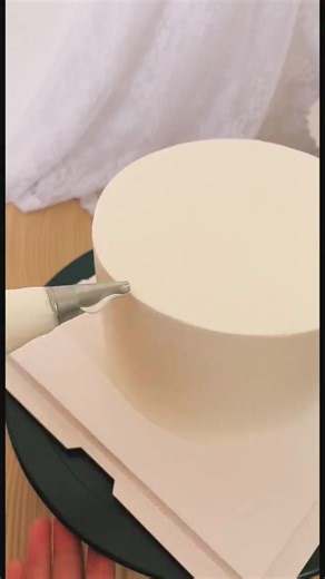 #cake #cakedecorating #cakes #birthdaycake #chocolate #food #dessert #cakesofinstagram #birthday #cakedesign #instafood #baking #foodporn #yummy #cakestagram #homemade #love #sweet #instacake #bakery #cupcakes #foodie #cakeart #delicious #chocolatecake #pastry #instagood #foodphotography #happybirthday #cakelover | Arts of Cake