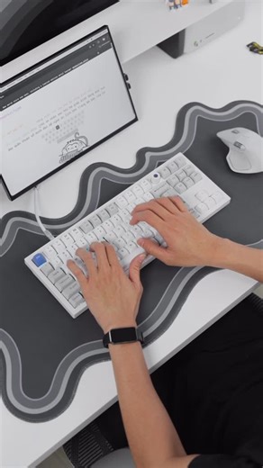 Mark on Instagram: "And this is the Keychron Q3 HE — somehow this year I keep falling for HE switches on all my favorite layouts. A compact TKL layout with a rotary knob, full aluminum body, and a design that really fits my taste. From the colorway to the keycaps, everything feels clean and premium. Even though it uses Keychron’s own HE switches, the stock sound and typing feel are already very good — smooth, stable, and comfortable for long sessions. Big plus for full Mac & Windows support, wit