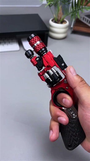 The best fidgets toy revolver for yourself！！
