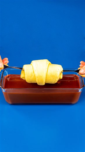 Forget all the recipes! This is the most delicious thing I've ever eaten! dough warm milk: 200 ml (6.8 fl oz) dried yeast: 10 g (0.4 oz) sugar: 100 g (3.5 oz) eggs: 1 pc flour: 750 g (26 oz) dark chocolate: 150 g (5.3 oz) whipping cream: 100 ml (3.4 fl oz) Ingredients soft butter: 200 g (7.1 oz) eggs: 1 pc milk: 50 ml (1.7 fl oz) | Cookrate