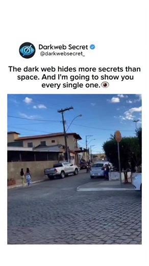 Darkweb Secret | Just @darkwebsecret_ 日本利用压电瓷砖将脚步转化为电能。这些瓷砖捕捉来自你脚步的动能。当你行 走时,你的重量和动作会对瓷砖产生压力。瓷砖会轻微弯曲,从而产生机械应 力。瓷砖內部的压电材料将这种应カ转化为电能。每一一步都会产生少量电荷,而... | Instagram