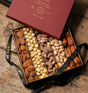 Assorted Nuts Gift Basket: Raw Almonds, Hazelnuts, Cashews, Pistachios, Pecans - Etsy UK