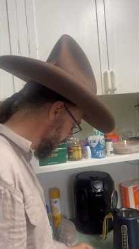How to bash akubra iconic Bushtucker man hat #australia #hats #hatmaker #bushcraft