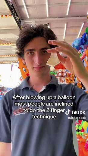 There may be a surprise inside that first balloon #carnival #lifestyle #balloon #balloontricks #job #fastest #worldrecord #carnivalgames