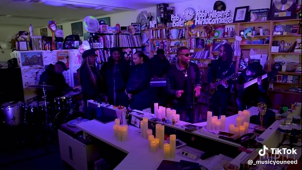 Artist: DVSN Song: Too Deep (Tiny Desk) #dvsn #toodeep #tinydesk #dvsntoodeep #dvsntinydesk #rnbmusic #rnb #music #musicyouneed