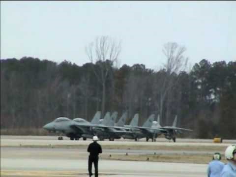 F-14 Tomcat - Final Fly-In - 10 March 2006