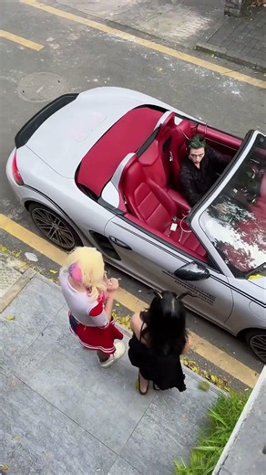 Does he have a luxury car? 😍🥰😘 (Don't imitate the story's dramatization.)
