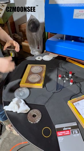 Get instant weld precision with the HI-LO Stainless Steel Gauge—compact, double-sided, and laser-marked for accuracy that fits in your pocket! #WeldingGauge #WeldInspection #MetalTools #StainlessSteel #czmoonsee | CZMOONSEE WELD