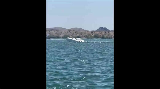 High-speed boat crashes into water during incident in Arizona, USA