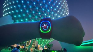 Magicbands  works flawlessly with Spaceship Earth Beacon of Magic Show | Chip and Company