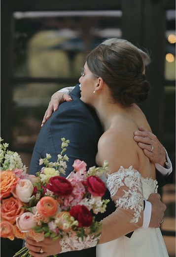 the sweetest first look #destinationweddingvideographer #weddinginspo #weddingfirstlook