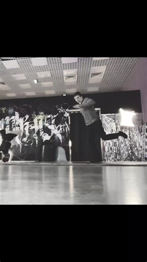 Understanding Breakdance: Moves and Culture Explained