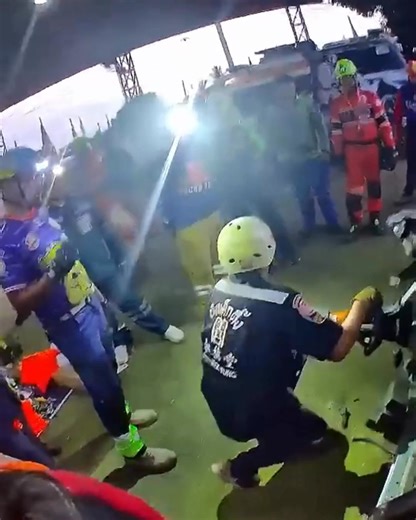 Holmatro Spreader Gym Time Training RSK Best Of Breed Unstoppable Power With proper training The Holmatro spreader is widely regarded as best-of-breed in rescue tools—powerful, precise, and built to perform when lives are on the line. Its strength and durability make it a trusted choice for demanding extrication work, but that same capability means it carries real weight and force. Because of this, proper technique and thorough training are essential. When handled by trained professionals, the H