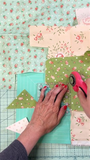 20K views · 336 reactions | Block 18 for Moda Blockheads 6 is done! This took me a little over an hour. I really love the ribbon effect! Are you sewing along with me? ✨️Fabric used is Abloom Fat Quarter Bundle by Corey | Fat Quarter Shop | Facebook