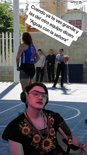 Cuando ya te ves grande y las del otro equipo dicen: "Aguas con la señora" 😒 | Frida Gonzalez Fit & Fat
