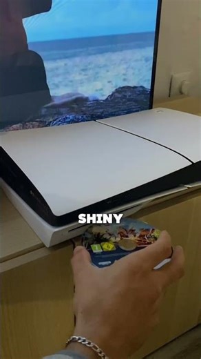 How to Insert a PS5 Disc the Right Way 💿