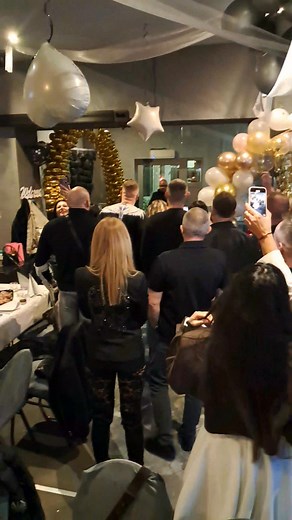 Pub Botanic Wrocław, ul. Sienkiewicza 8 Super niespodzianka, aż łeska się zakręciła. 💯❤️ | Kasia Robert